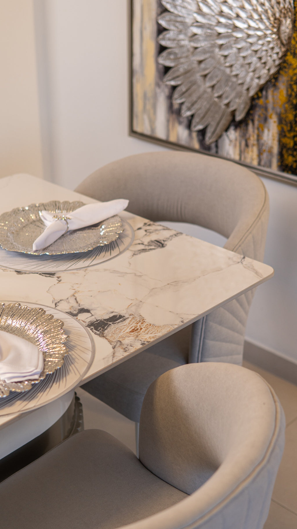 COMEDOR ESTELAR EN PIEDRA SINTERIZADA